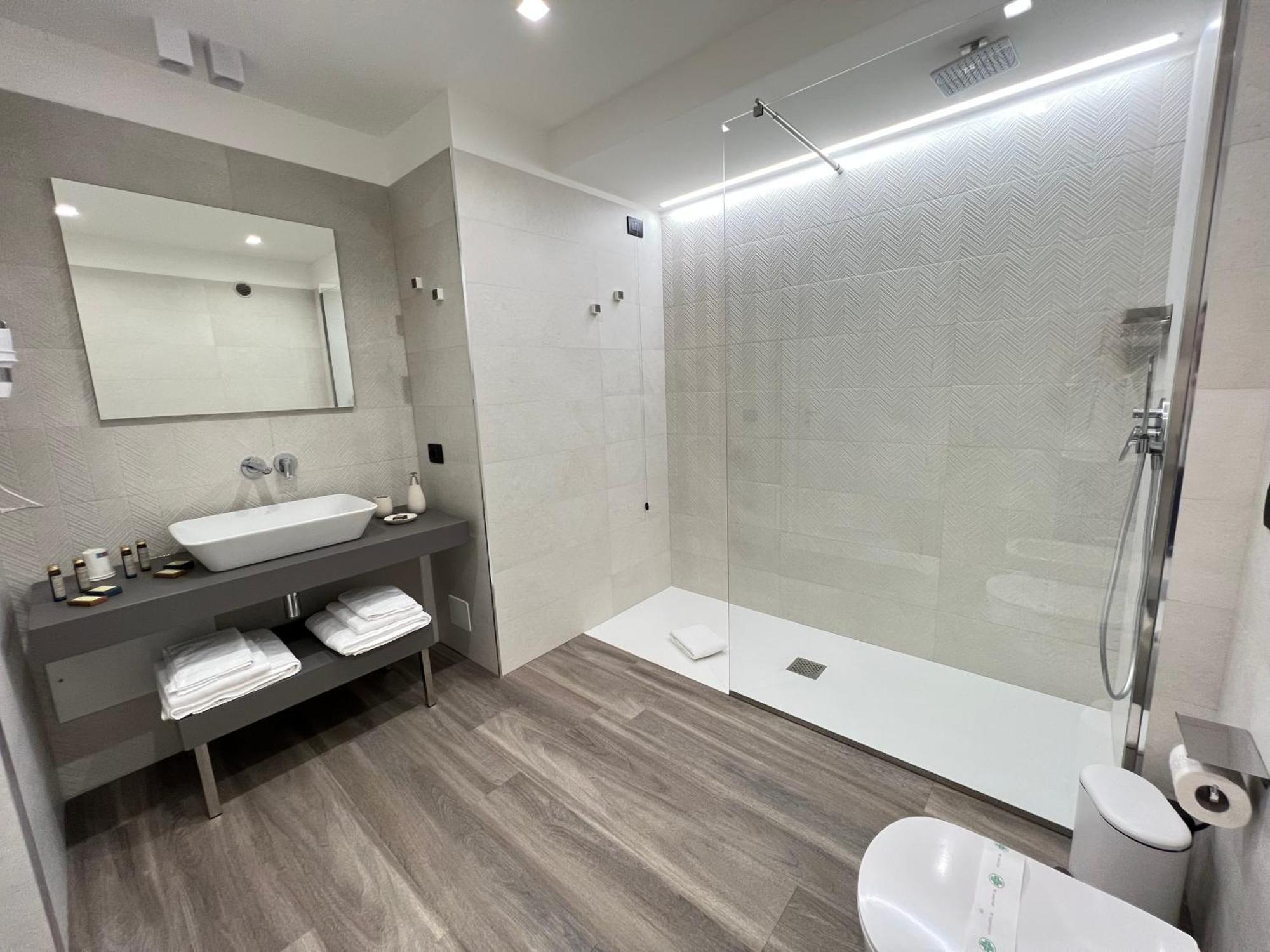 שאקה Roccaregina Hotel מראה חיצוני תמונה